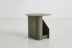 Woud Downtown Sidobord Dusty Green -Bord Försäljningsbutik 110741 sentrum side table dusty green 1 1