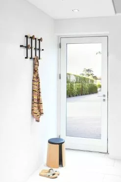 LoCa Knax Pall Med Läderkuddar Set Om 3 St -Bord Försäljningsbutik 23771a3b b7fd 4a98 b77d e5eea96e14e1 1 1 1