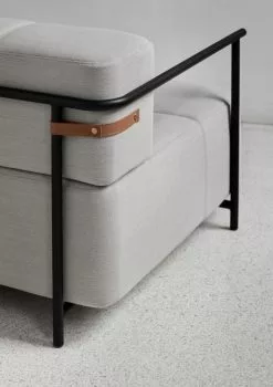 Northern Daybe Soffa Med Armstöd Flera Val 15 Northern Daybe Soffa Med Armstöd Flera Val -Bord Försäljningsbutik daybe armrest white back northern photo chris tonnesen low res 990x1400 1