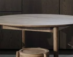 Northern Expand Circular Spisebord 120 Flervalg -Bord Försäljningsbutik expand dining table smoked oak detail landscape northern ph einar aslaksen low res