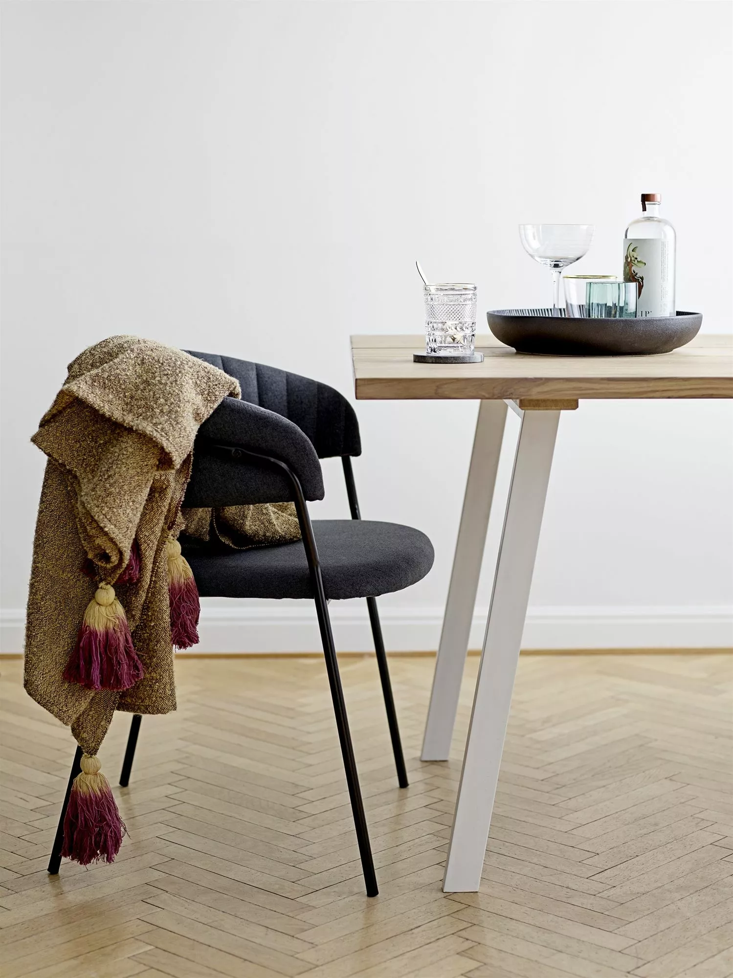 Bloomingville Mysigt Matbord Natural Oak 6 Bloomingville Mysigt Matbord Natural Oak - Bild 4