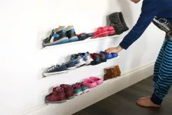 J-me Skohylla, Vit 700mm, Pulverlackerat Stål -Bord Försäljningsbutik kids horizontal shoe rack stacked landscape child