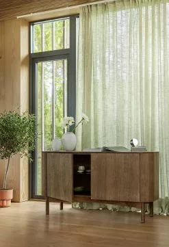 Northern Loud Skjenk Flervalg -Bord Försäljningsbutik loud sideboard smoked oak livingroom northern ph chris tonnesen low res