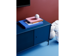 Montana Selection OCTAVE III TV-Benk Antrasitt Flervalg -Bord Försäljningsbutik montana home19 20 bcstudio livingroom octave iii juniper detail