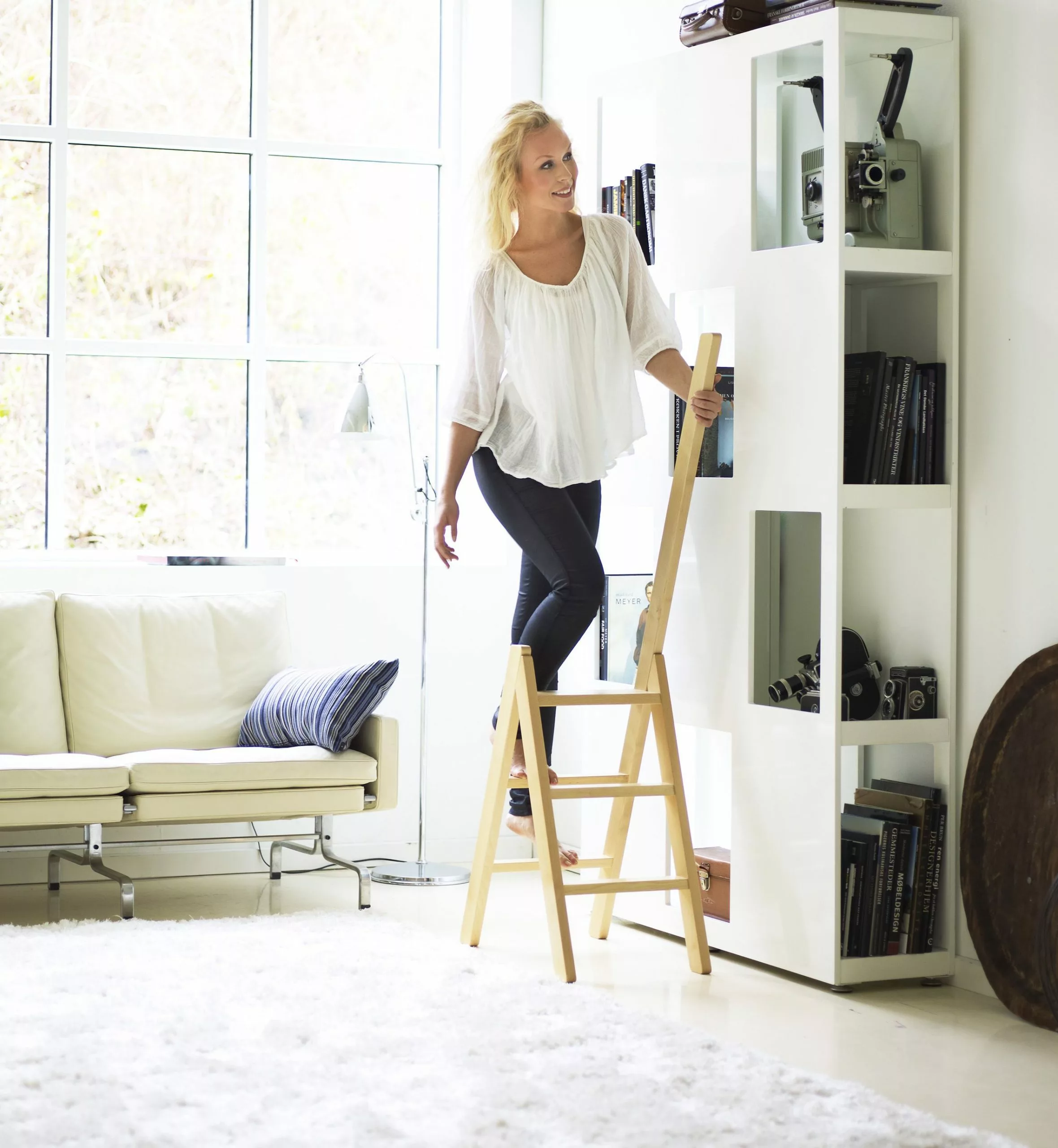 Hindevadgaard Trappstege I Bjørk Svart 4 Hindevadgaard Trappstege I Bjørk Svart - Bild 2