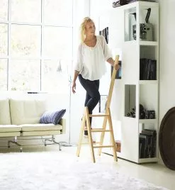 Framsida -Bord Försäljningsbutik trappestigen natur milj m model 2 1 1