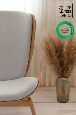 Umage The Reader Hvilestol Sort Eik Sugar Brown -Bord Försäljningsbutik umage lifestyle the reader oak sterling 3 1 12