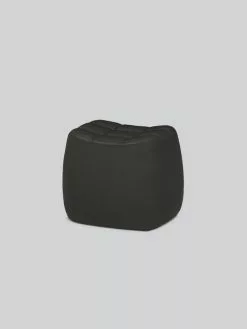 Northern Yam Puff Litet Val -Bord Försäljningsbutik yam small pouf dark grey 1050x1400 1